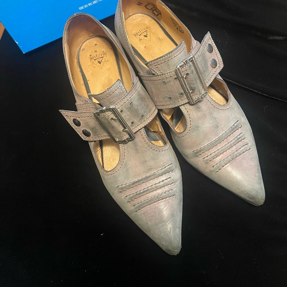 Fluevog Lilac Purple Pilgrims. Discontinued